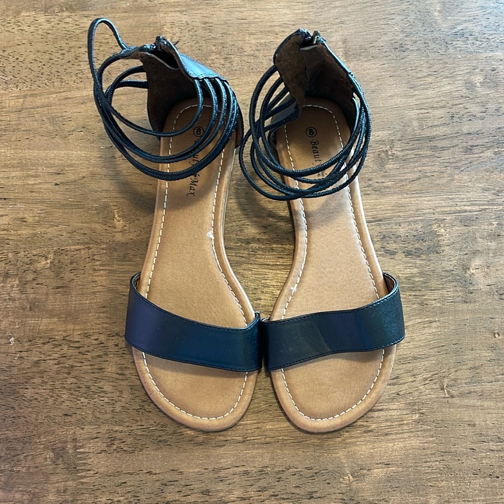 NWT. Beauty Max. Size 8